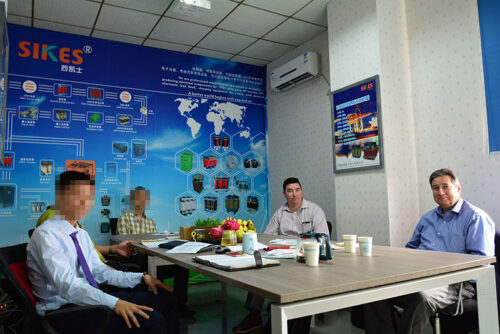 clients-visit-sikes-010-html