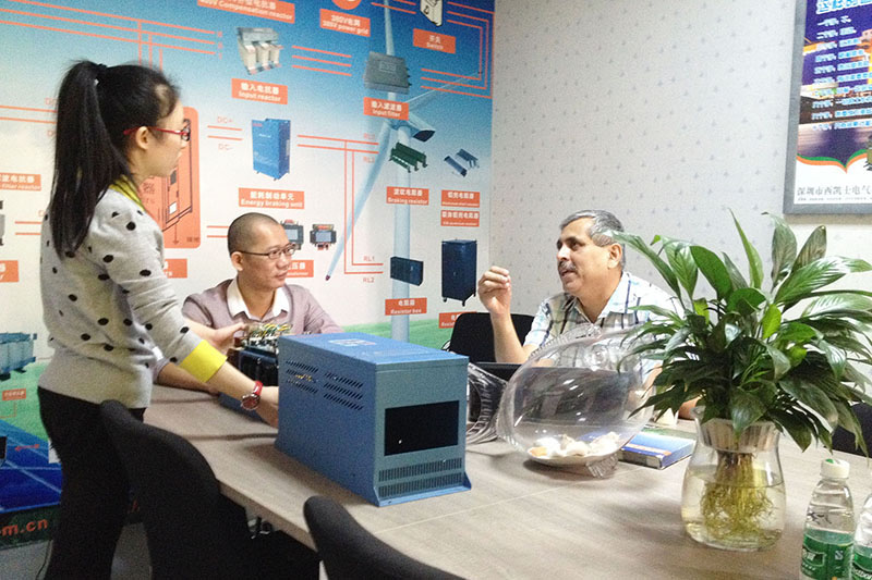 clients-visit-sikes-016-html